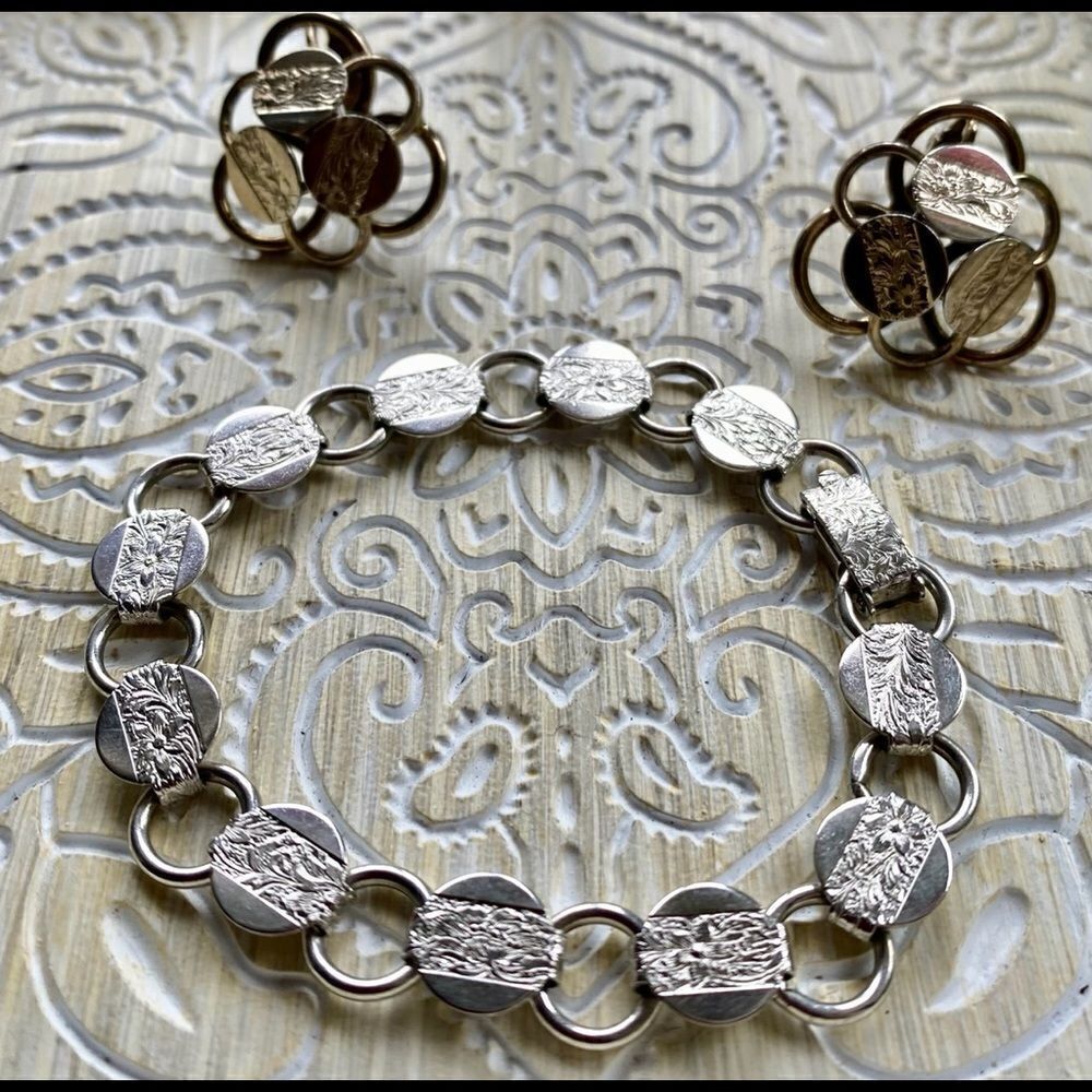 SARAH Coventry Bracelet & Earrings, silver tone